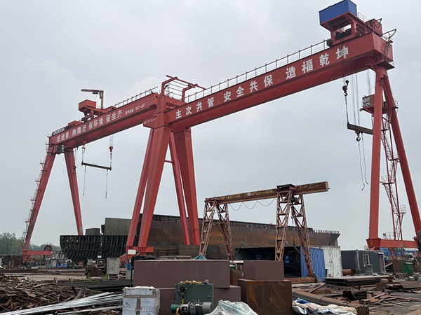 山東青島造船門式起重機廠家造船門式起重機類型