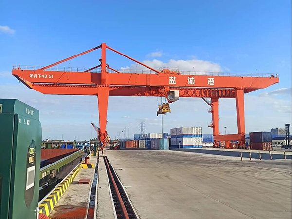 浙江杭州集裝箱門式起重機(jī)廠家集裝箱門式起重機(jī)穩(wěn)定性好