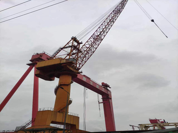 江蘇南京單臂架門座式起重機公司單臂架門座式起重機回轉靈活