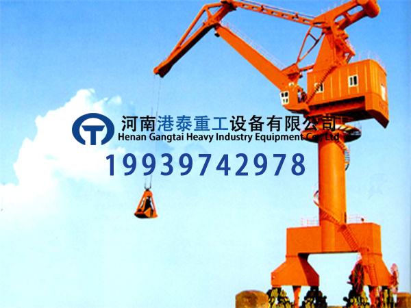 港口散貨裝卸如何適配門座式起重機物料特性