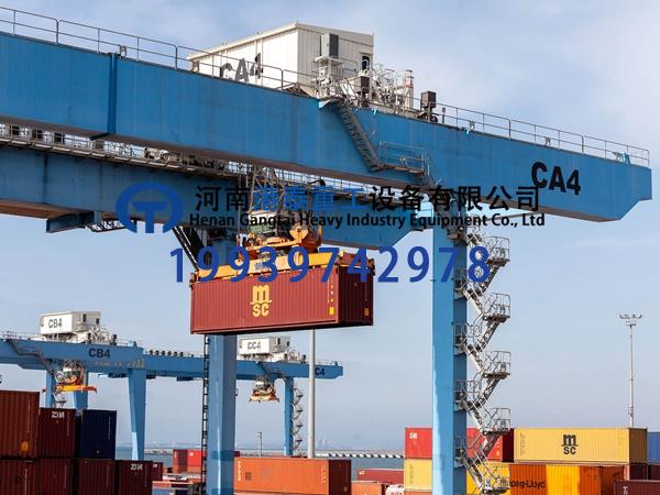 雙小車集裝箱龍門吊的協同效率如何最大化