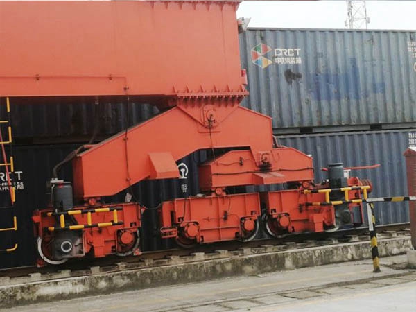 山西臨汾架橋機廠家下雪了注意防滑