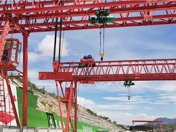 吉林長白山龍門吊廠家講解起重注意事項