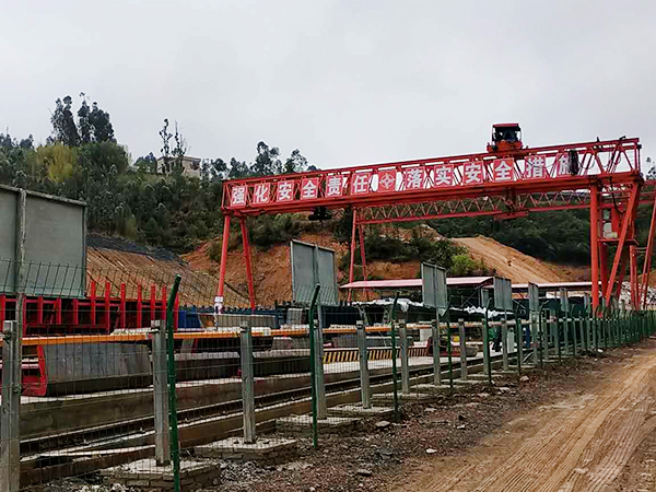 云南曲靖龍門吊廠家讓客戶滿意