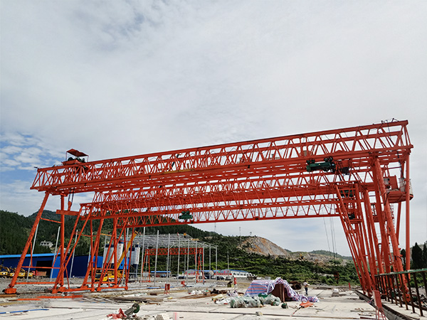 河北邢臺(tái)龍門吊廠家拆卸過(guò)程注意事項(xiàng)