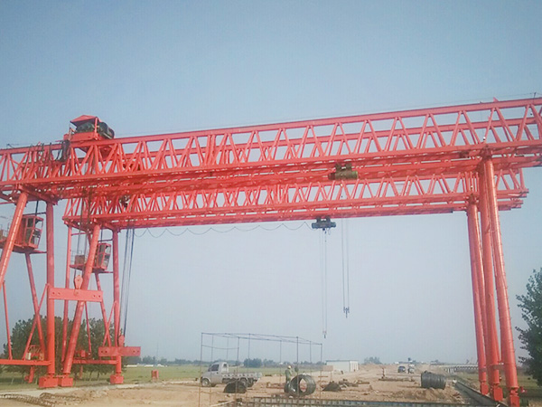 山東泰安龍門吊廠家減速機(jī)的檢查與維護(hù)