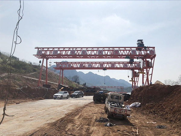 山東濟寧龍門吊廠家滿足顧客需求