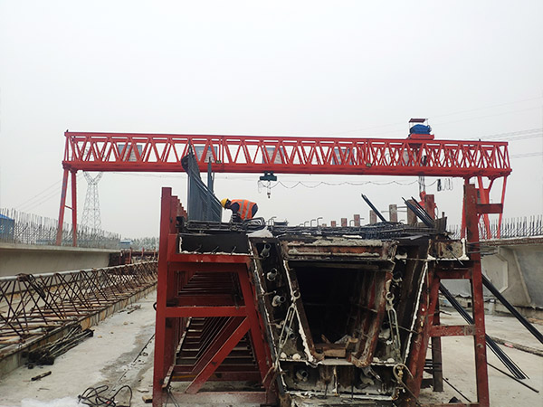 山東威海龍門吊廠家為裝置工程做好鋪墊