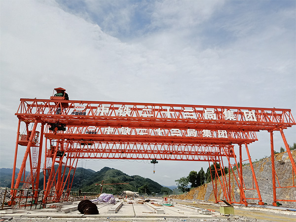 江西萍鄉(xiāng)龍門吊廠家常見的減速機(jī)漏油