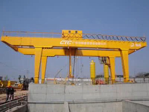 廣東廣州地鐵專業起重機廠家規范起重機維修流