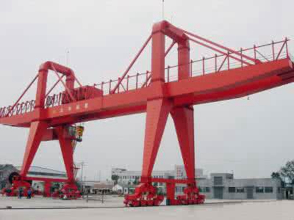 吉林四平地鐵專業起重機廠家超載作業危害大