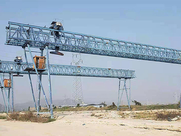  黑龍江哈爾濱龍門吊廠家設備三點減速機漏油原